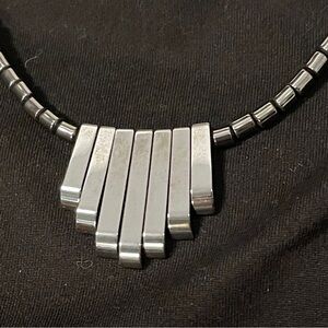 Elegant Black Beaded hematite Necklace
Beautiful 
Never worn
18”